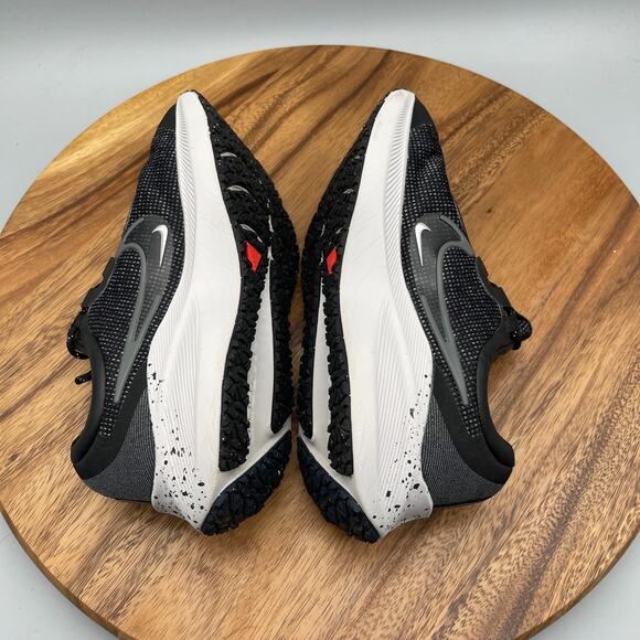 Nike Zoom Winflo 8 Shield Shoes Womens Size 7 Black Running Comfort Walking Gym - Picture 6 of 8